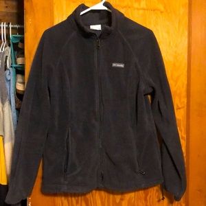Columbia jacket size youth XL but fits like Womens M